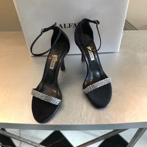 Alfani high heels- black with ankle strap!